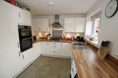 3 bedroom Semi-detached house for sale in Goldcrest Avenue, Branston, LN4