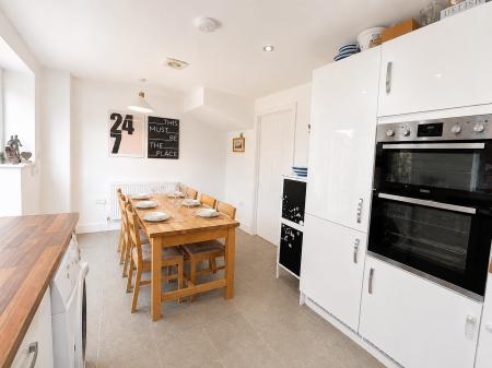 3 bedroom Semi-detached house for sale in Goldcrest Avenue, Branston, LN4