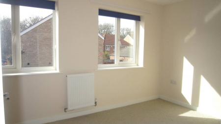 2 bedroom Terraced House to let in Cherry Blossom Court, Doddington Park, Lincoln, LN6