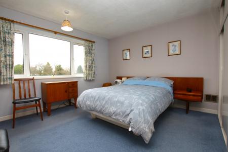 3 bedroom Detached house for sale in Park View Avenue, Branston, LN4