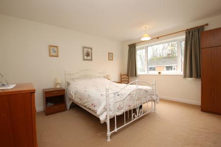 3 bedroom Detached house for sale in Park View Avenue, Branston, LN4