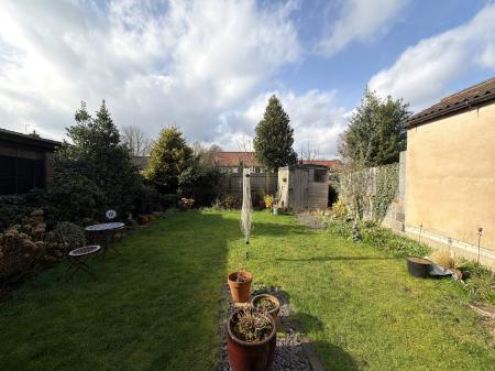 2 bedroom Semi-detached house to let in Silver Street, North Clifton, NG23