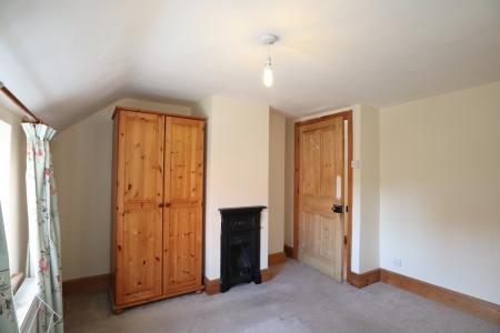 2 bedroom Semi-detached house to let in Silver Street, North Clifton, NG23