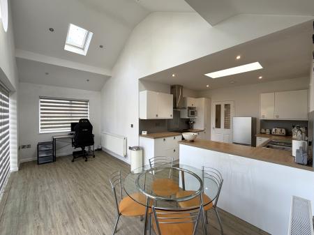 2 bedroom Detached bungalow for sale in Arden Moor Way, North Hykeham, LN6