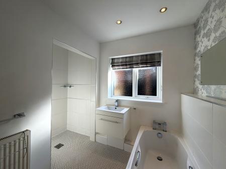 3 bedroom Detached bungalow to let in Mill Lane, Saxilby, LN1