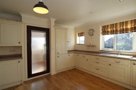 3 bedroom Detached bungalow to let in Mill Lane, Saxilby, LN1