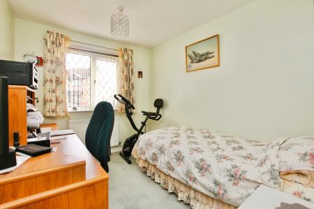 4 bedroom Detached bungalow for sale in Larkspur Road, Lincoln, LN2