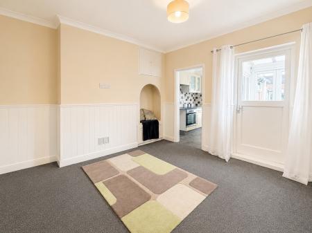 2 bedroom Semi-detached house for sale in Chelmsford Street, Lincoln, LN5