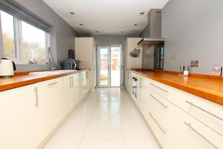 2 bedroom Detached bungalow for sale in Barlings Lane, Langworth, LN3