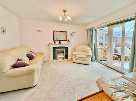 4 bedroom Detached house for sale in Helsby Road, Lincoln, LN5