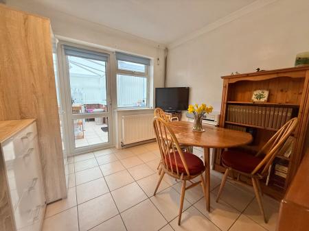 4 bedroom Detached house for sale in Helsby Road, Lincoln, LN5