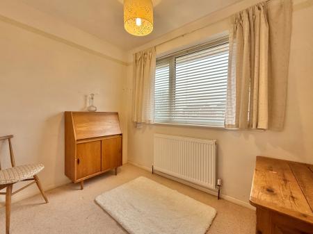 4 bedroom Detached house for sale in Helsby Road, Lincoln, LN5