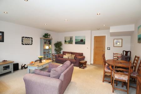 4 bedroom Detached house for sale in Medland Drive, Bracebridge Heath, LN4