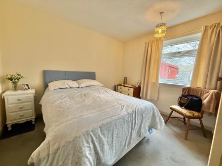 2 bedroom Bungalow for sale in Newark Road, North Hykeham, LN6