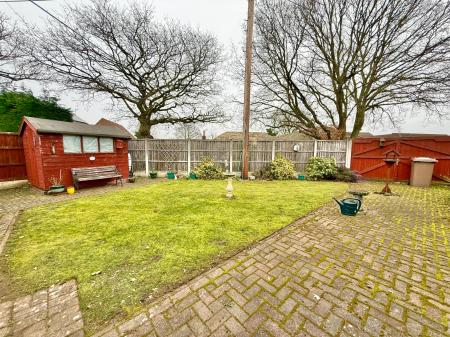 2 bedroom Bungalow for sale in Newark Road, North Hykeham, LN6