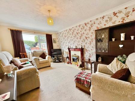 2 bedroom Bungalow for sale in Newark Road, North Hykeham, LN6