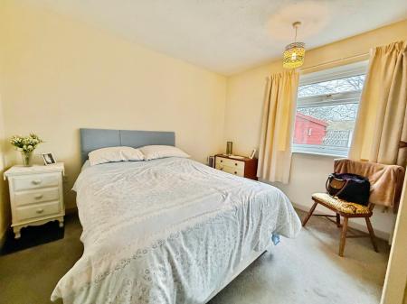 2 bedroom Bungalow for sale in Newark Road, North Hykeham, LN6