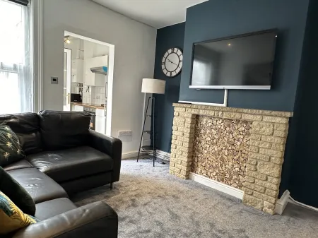 3 bedroom Terraced House for sale in Hood Street, Lincoln, LN5