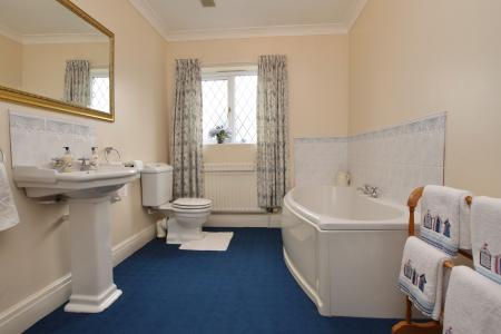 5 bedroom Detached house for sale in St Georges Lane, Riseholme, LN2