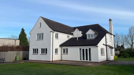 5 bedroom Detached house for sale in St Georges Lane, Riseholme, LN2