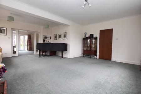 5 bedroom Detached house for sale in St Georges Lane, Riseholme, LN2