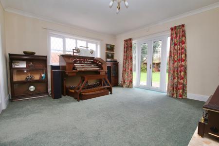 5 bedroom Detached house for sale in St Georges Lane, Riseholme, LN2