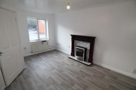 3 bedroom Semi-detached house to let in Wentworth Way, Lincoln, LN6