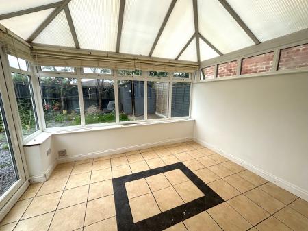 3 bedroom Semi-detached house to let in Wentworth Way, Lincoln, LN6