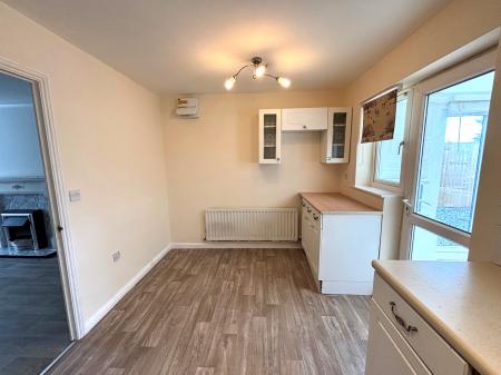 3 bedroom Semi-detached house to let in Wentworth Way, Lincoln, LN6