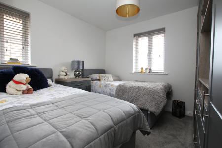 4 bedroom Detached house for sale in Kingsdown Road, Doddington Park, Lincoln, LN6