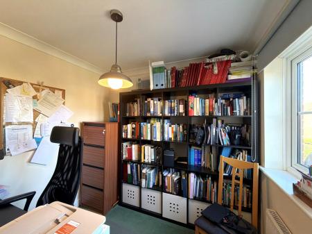 5 bedroom Detached house for sale in Aisne Close, Lincoln, LN1