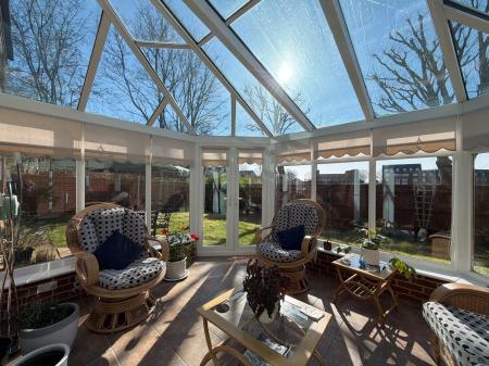 5 bedroom Detached house for sale in Aisne Close, Lincoln, LN1