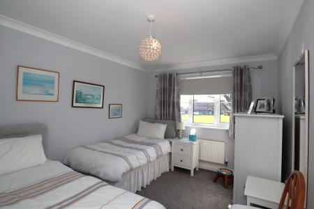 5 bedroom Detached house for sale in Aisne Close, Lincoln, LN1