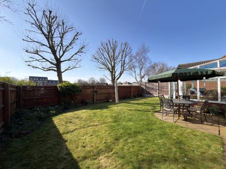 5 bedroom Detached house for sale in Aisne Close, Lincoln, LN1