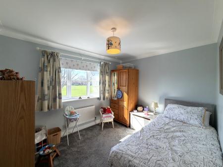 5 bedroom Detached house for sale in Aisne Close, Lincoln, LN1