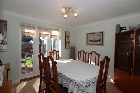 5 bedroom Detached house for sale in Aisne Close, Lincoln, LN1