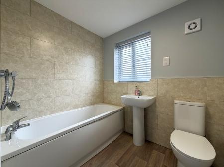 2 bedroom End of terrace house to let in Daubeney Avenue, Saxilby, LN1