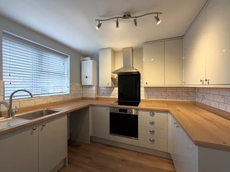 2 bedroom End of terrace house to let in Daubeney Avenue, Saxilby, LN1