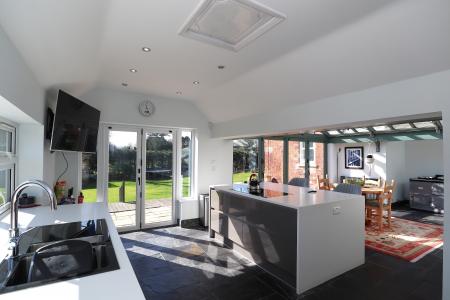 8 bedroom Detached house for sale in Main Street, Torksey, LN1