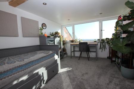 3 bedroom Terraced House for sale in Upper Long Leys Road, Lincoln, LN1