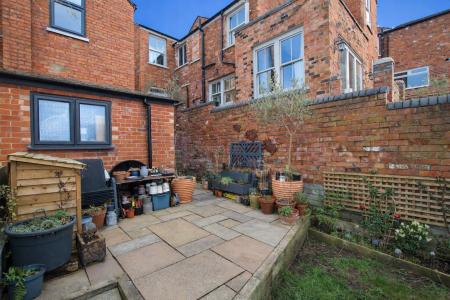 3 bedroom Terraced House for sale in Upper Long Leys Road, Lincoln, LN1