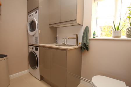 3 bedroom Semi-detached house for sale in Eastholm, Lincoln, LN2