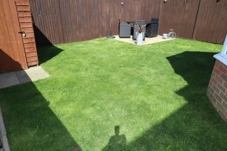 3 bedroom Semi-detached house to let in Watling Close, Lincoln, LN4