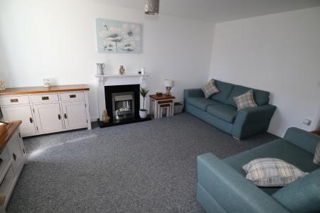 3 bedroom Semi-detached house to let in Watling Close, Lincoln, LN4