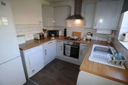 3 bedroom Semi-detached house to let in Watling Close, Lincoln, LN4