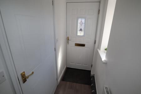 3 bedroom Semi-detached house to let in Watling Close, Lincoln, LN4