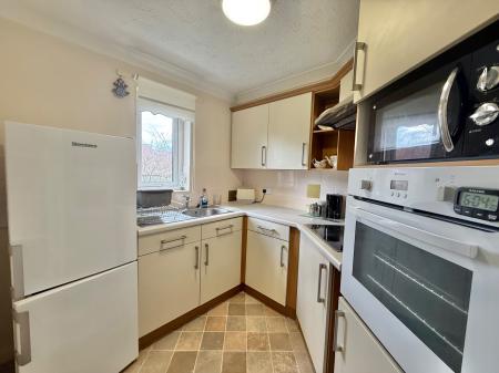 1 bedroom Flat for sale in Cathedral View Court, Lincoln, LN2