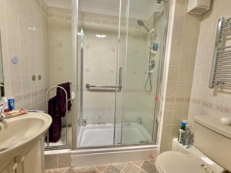 1 bedroom Flat for sale in Cathedral View Court, Lincoln, LN2
