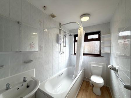 2 bedroom Detached bungalow to let in Brinkhall Way, Welton, LN2