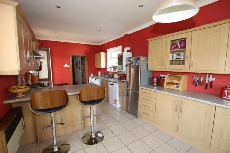 3 bedroom Detached bungalow for sale in Lincoln Road, Branston, LN4